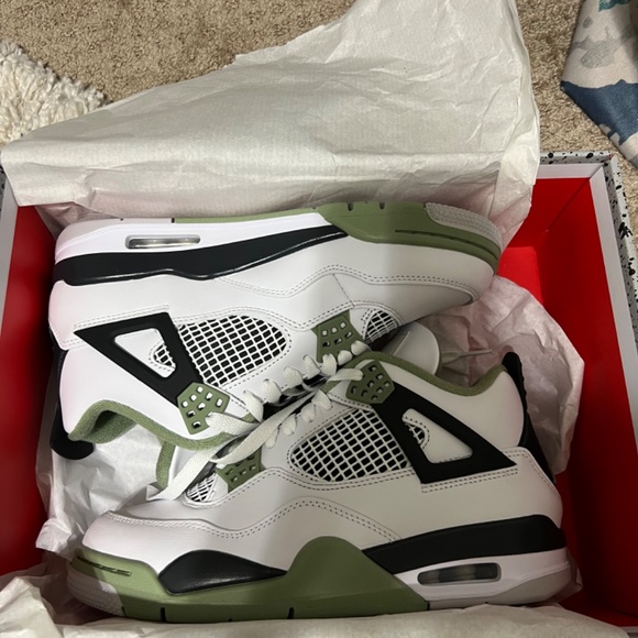 Jordan Retro 4 - Picture 2 of 4